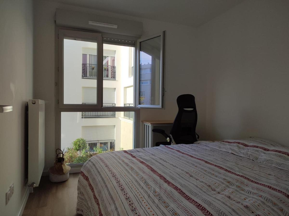 Chambre Privee Dans Un Nouvel Appartement Partage Pres De Paris Avec Parking Gratuit Шевили-Лару Екстериор снимка